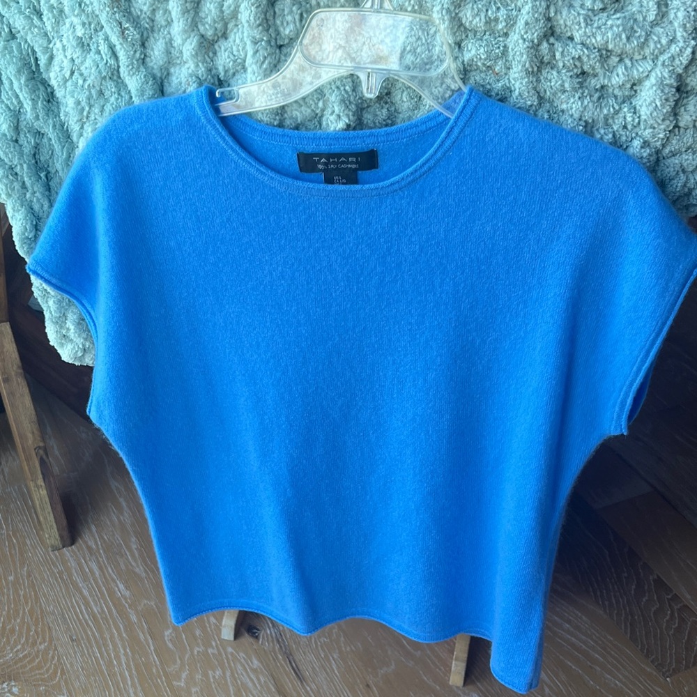 Tahari Sky Blue Sleeveless cashmere top